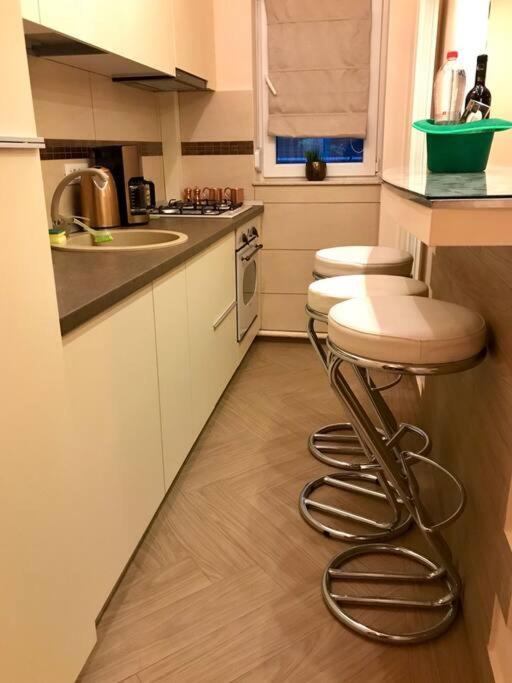 Modern & Central Apartment In North Of ブカレスト エクステリア 写真