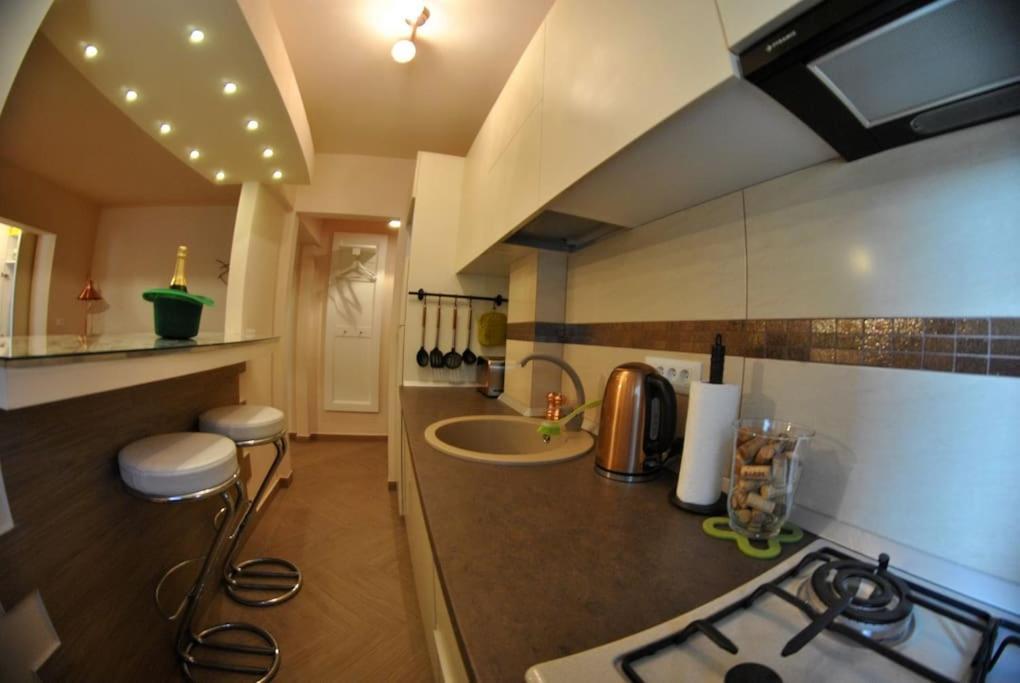 Modern & Central Apartment In North Of ブカレスト エクステリア 写真